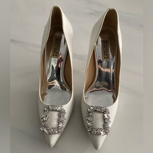 Badgley Mischka Women’s Cher Crystal Buckle Pump White